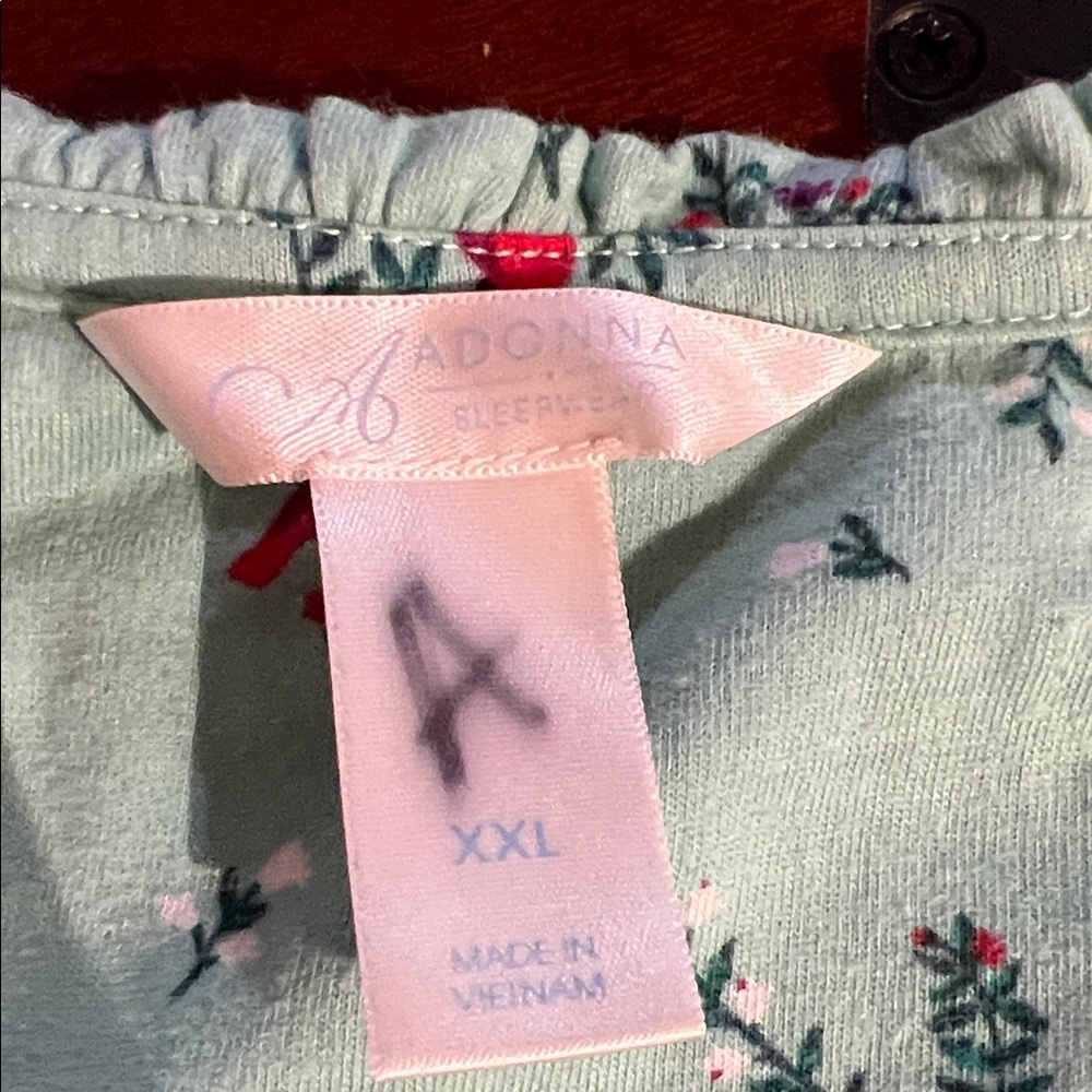 Adonna women’s green and Red cardinal printed sleep dress pajama nightgown - Picture 2 of 6